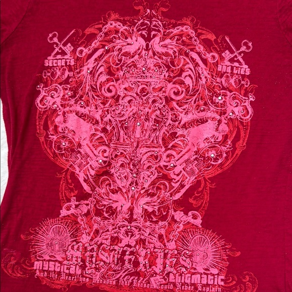 Express Women's Red Graphic Tee - Picture 3 of 6